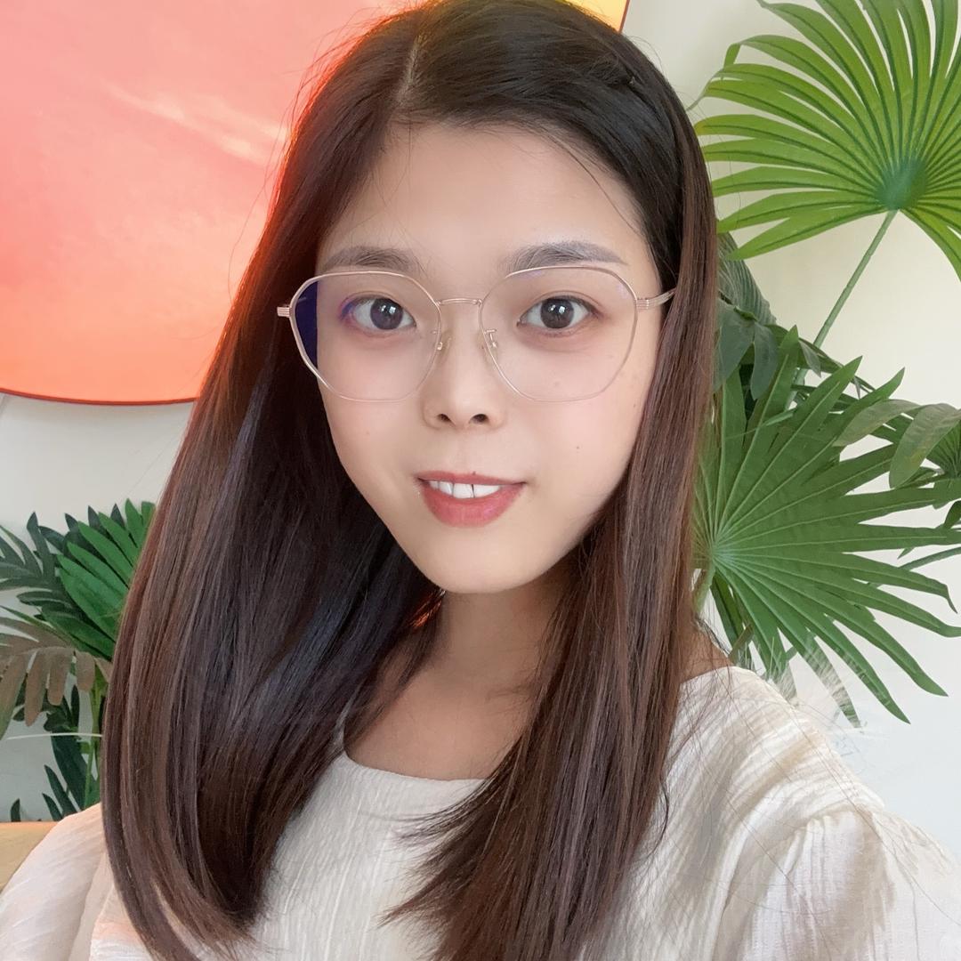 树上七个🐒