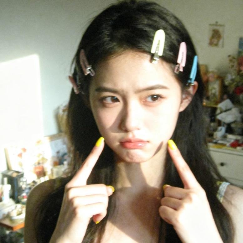 左耳听不见情话.