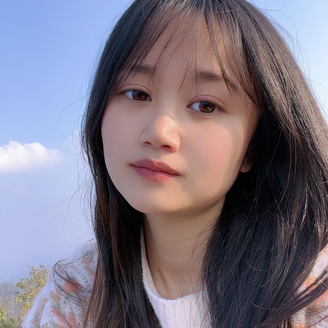 大庙卖凉面的小姐姐
