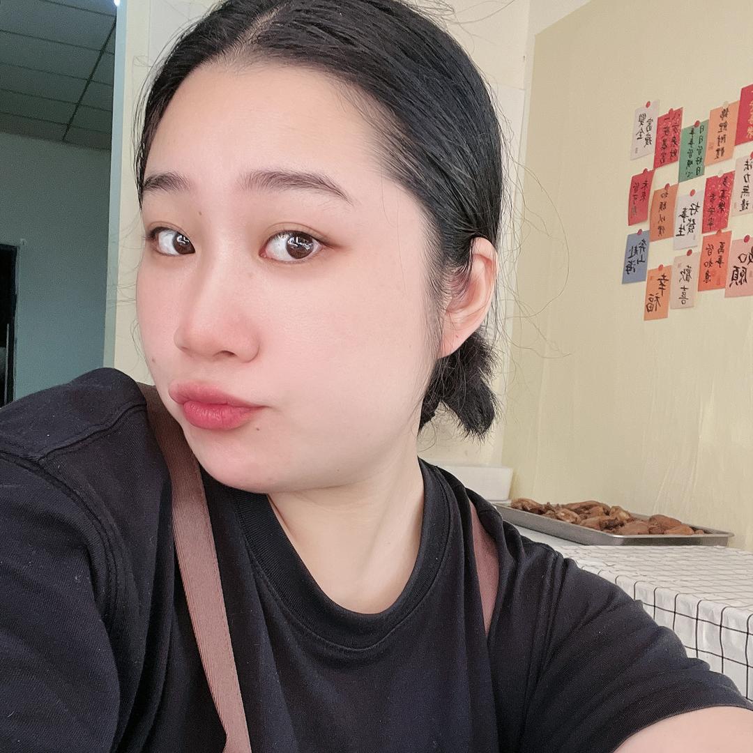 麻辣变形计卤味店