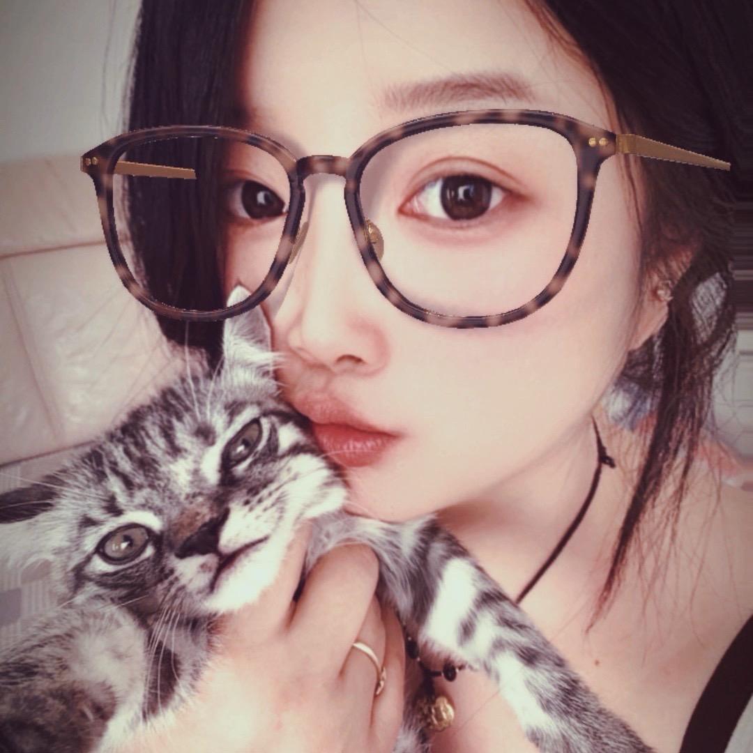 👑是妮妮吖🌱