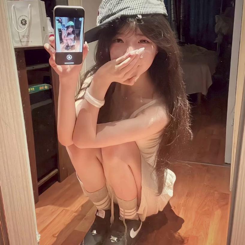 依依