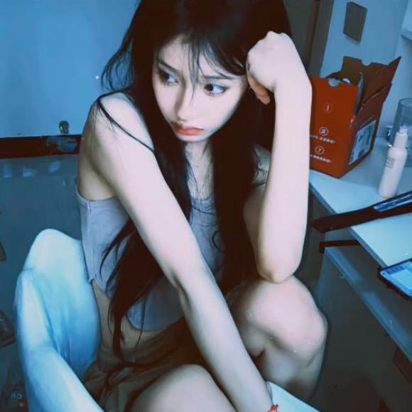 糖糖.
