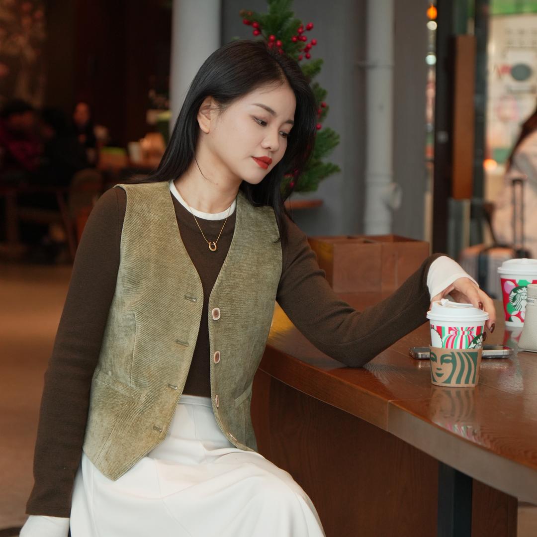 雪雯朵女装