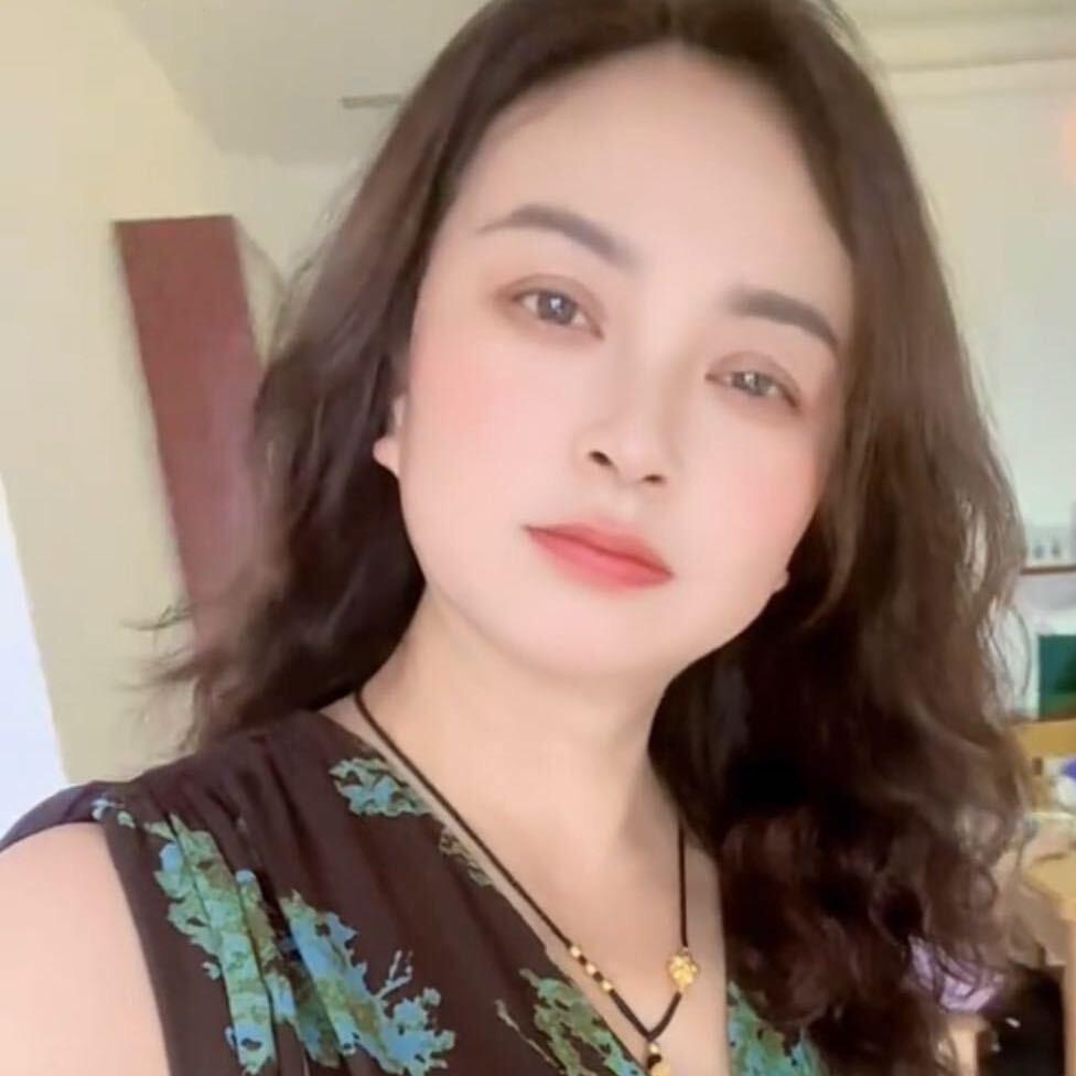 艳丽