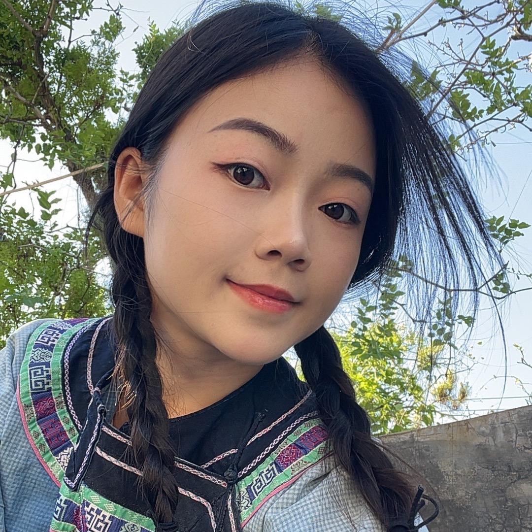 单眼皮的佳佳！