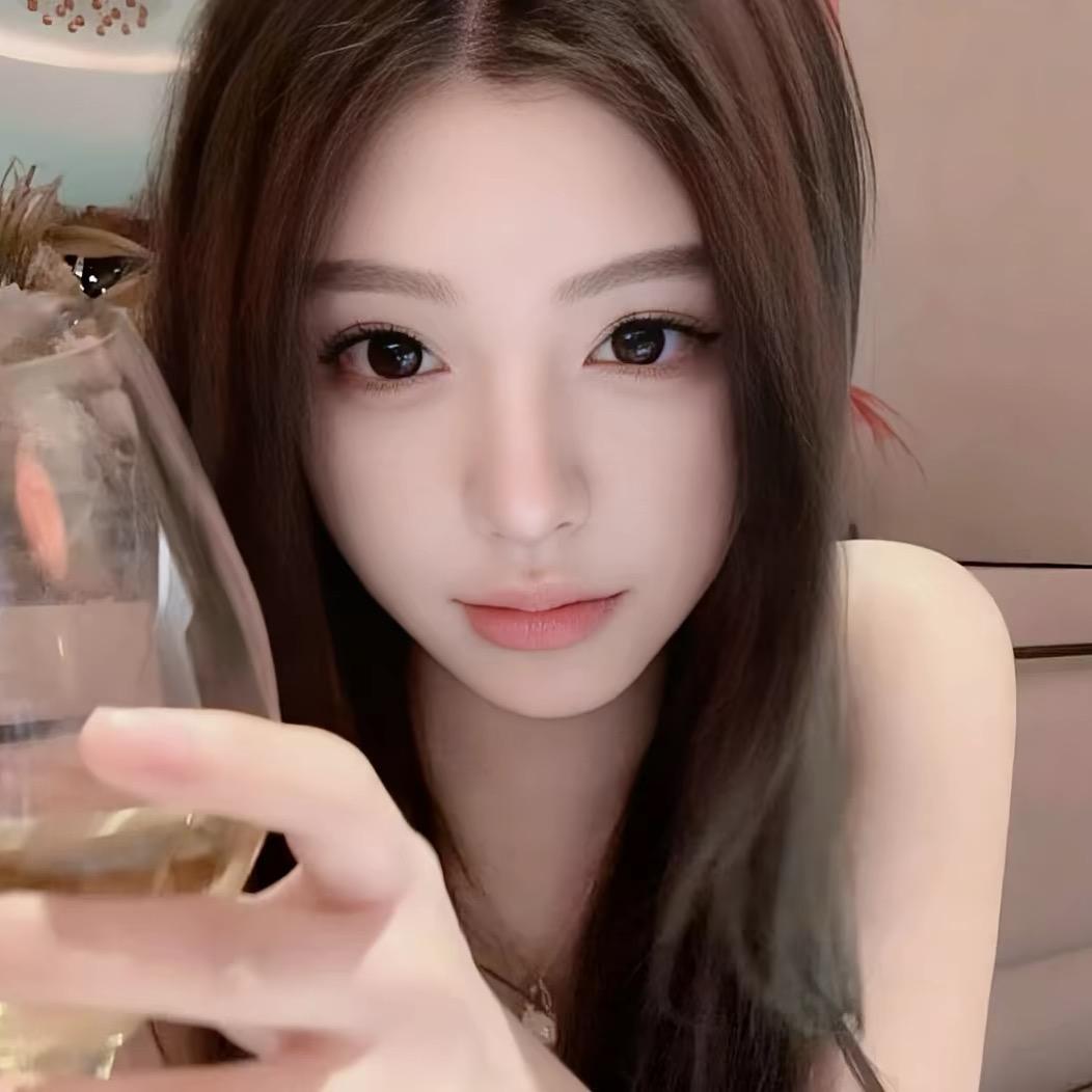 姗姗.