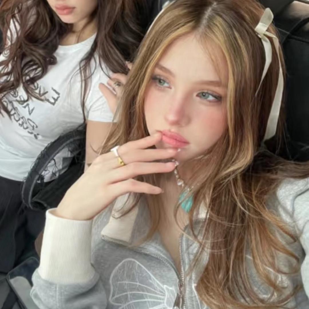 小鱼问问•︡ ‿ •︠ᐝ