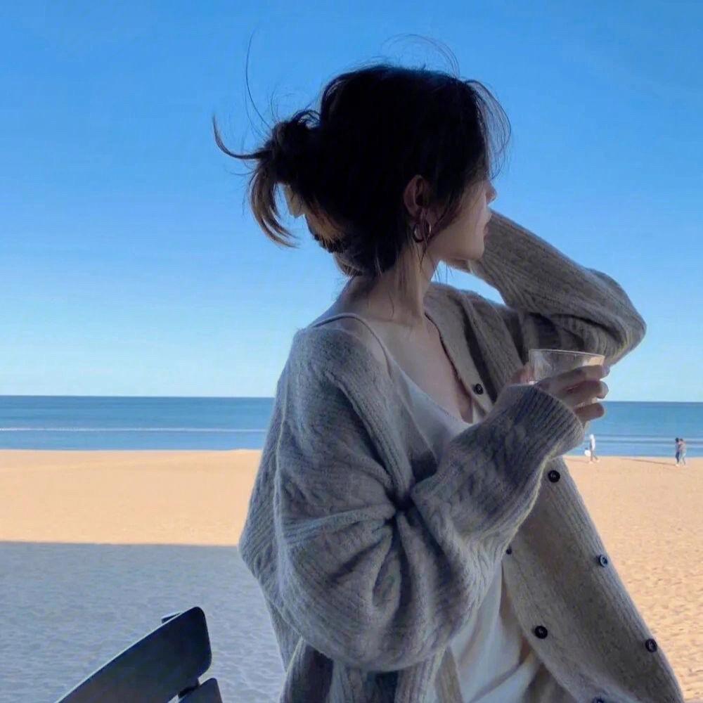菳烎定制女装
