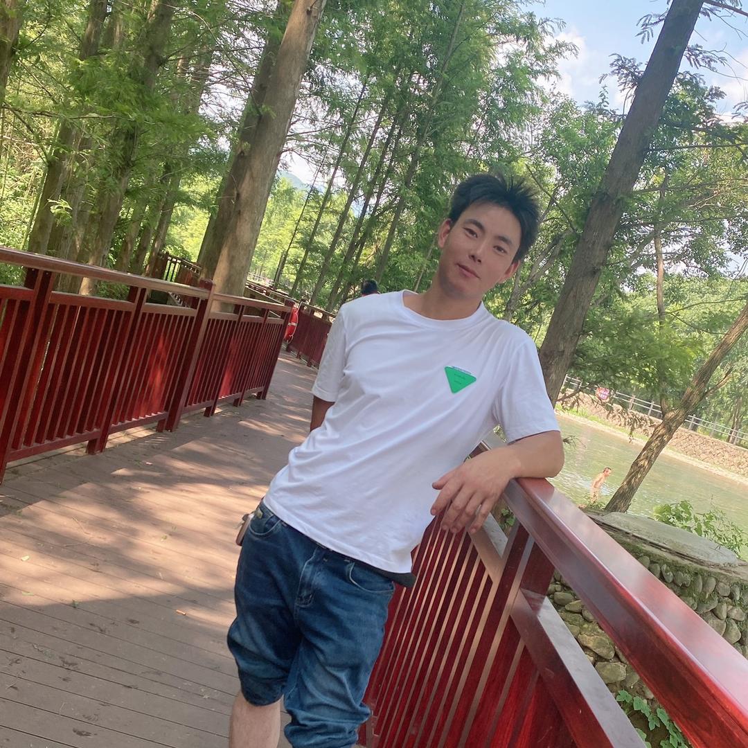 四川木工小庹