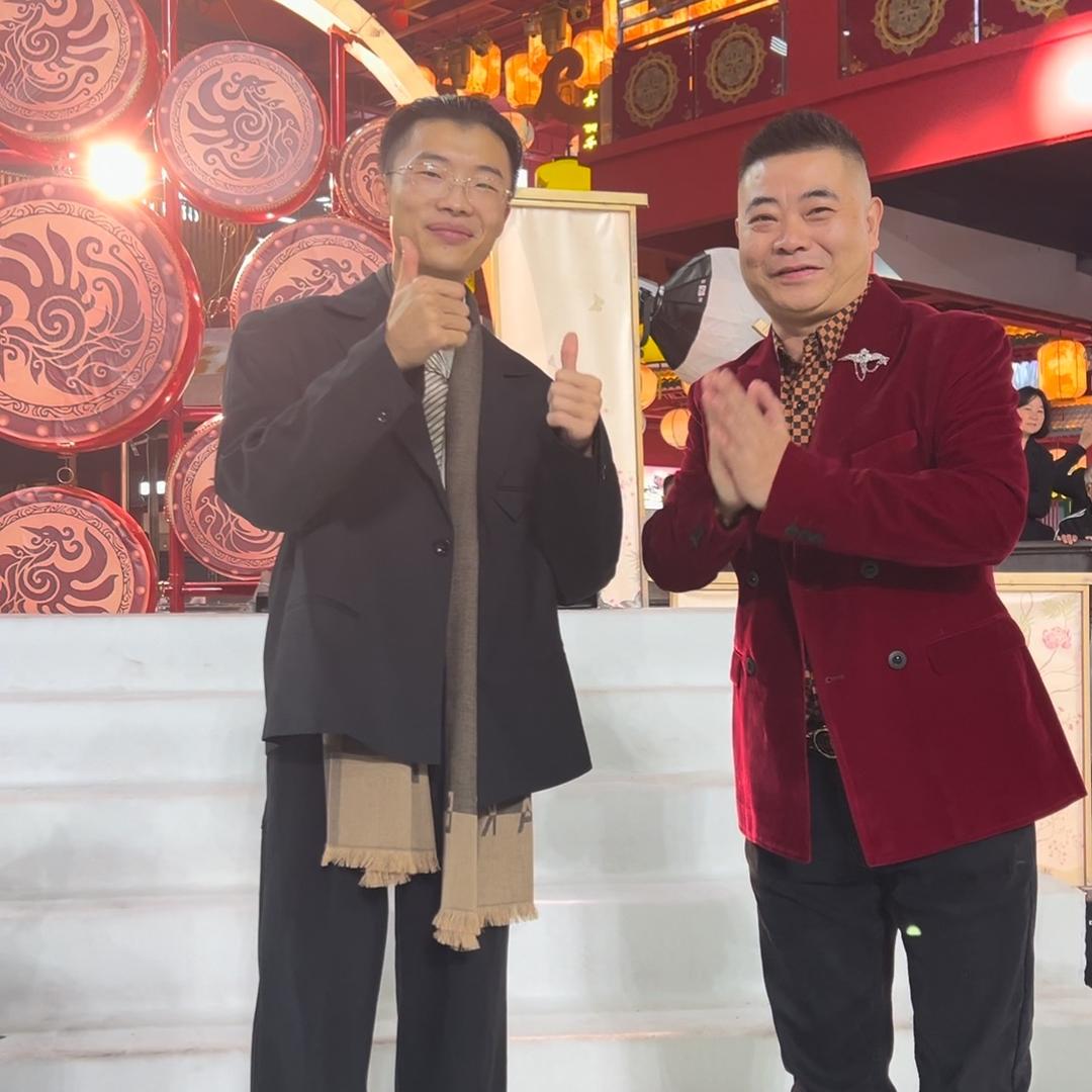杨康（万千宠爱郭有才）原唱