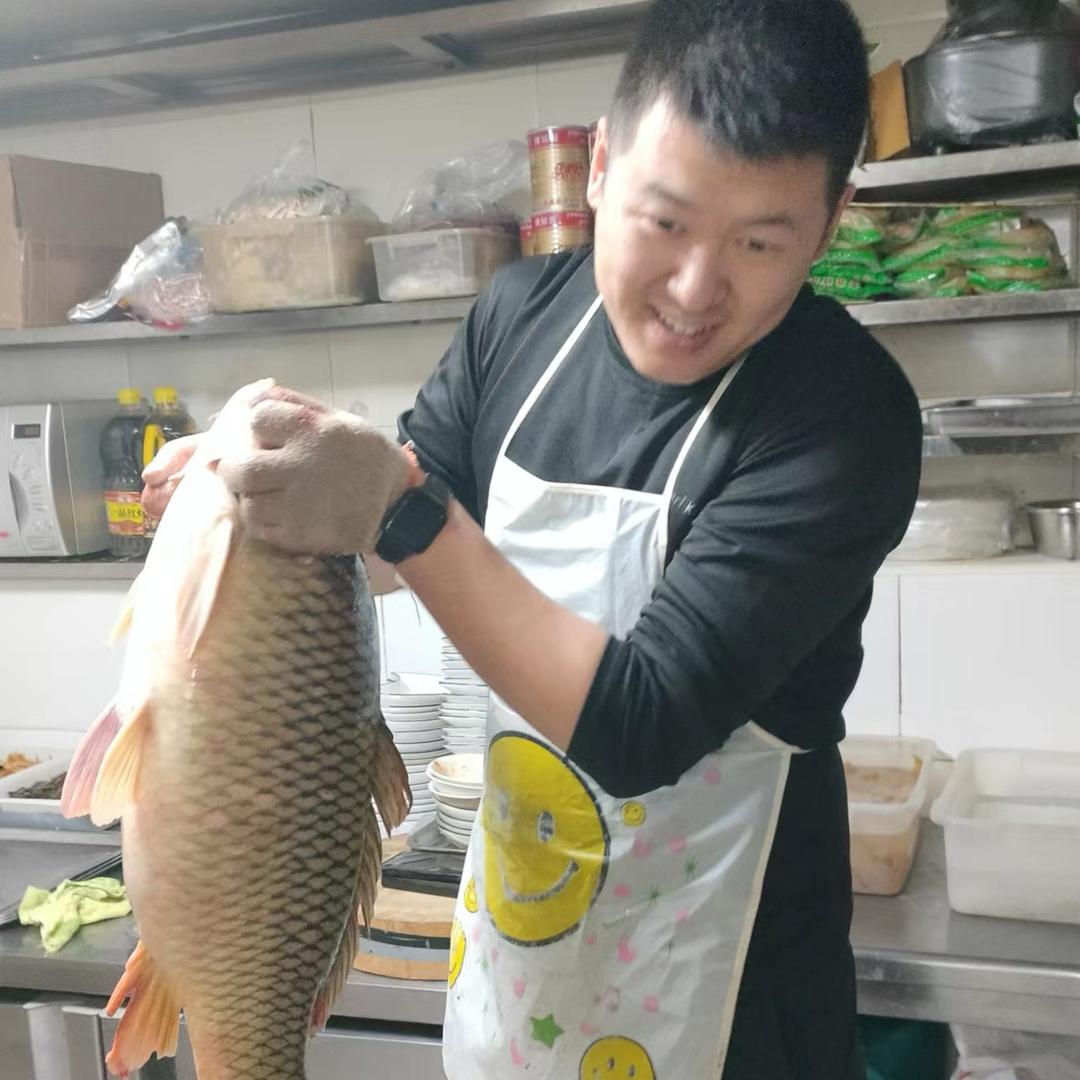 磊哥爱溜达