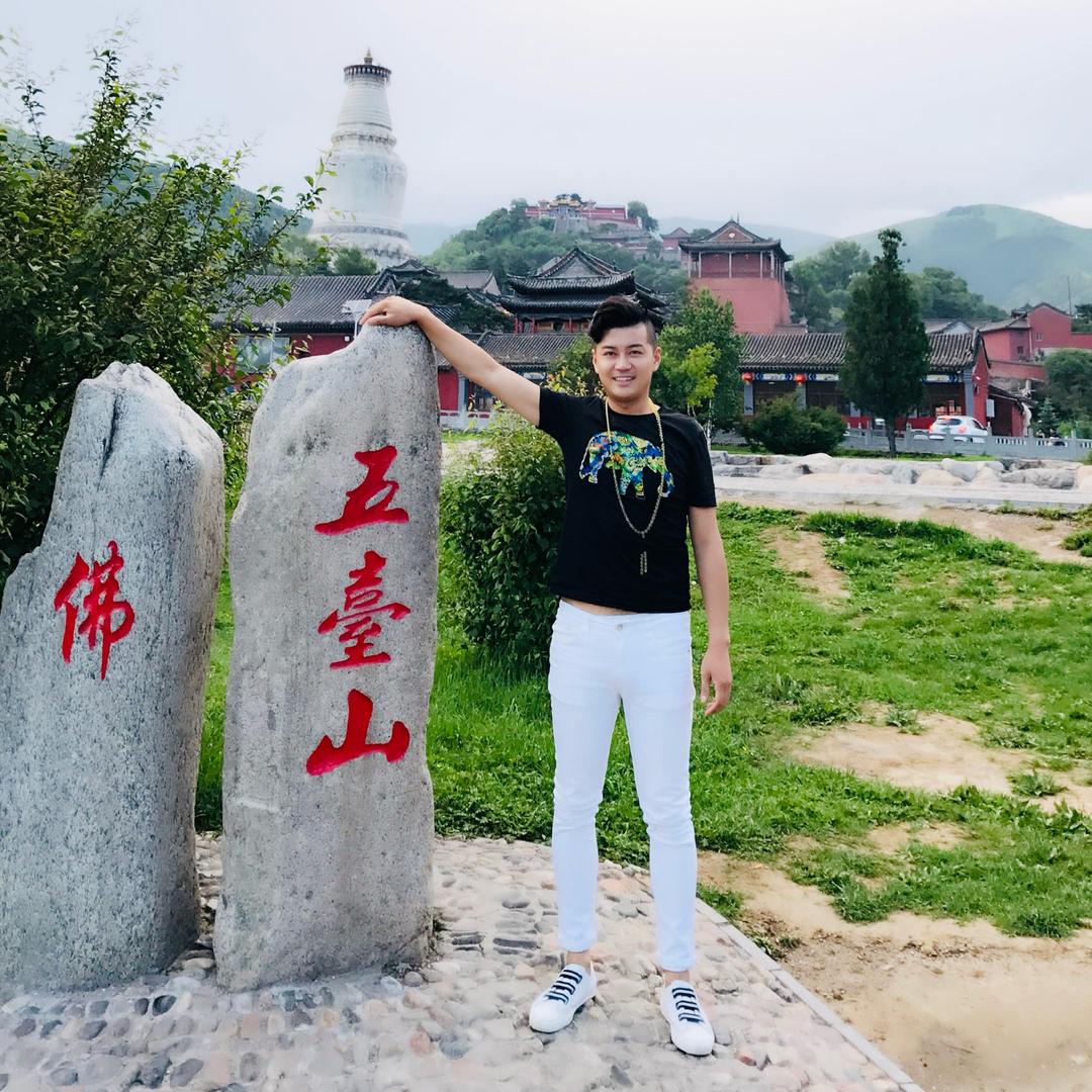 粉墨华裳