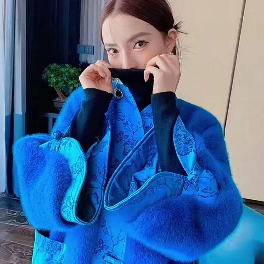 海宁盈冬皮草设计师