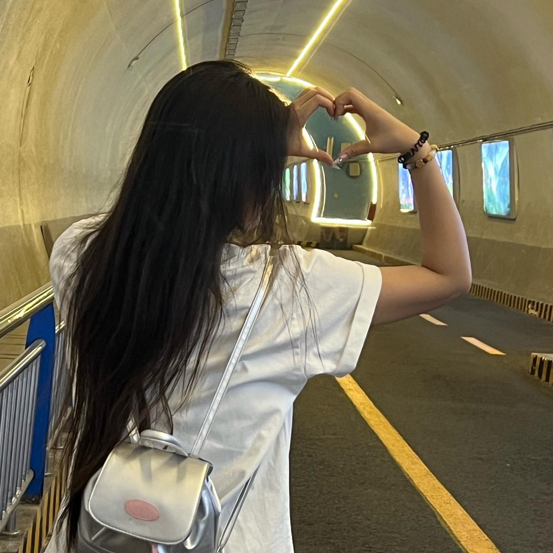 小小婧肉很多💰
