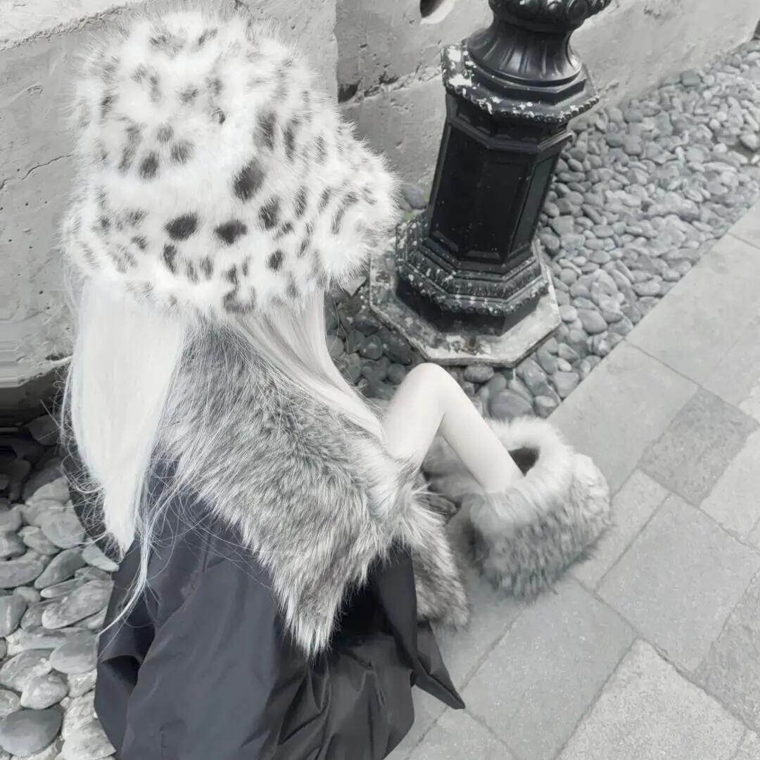 欣