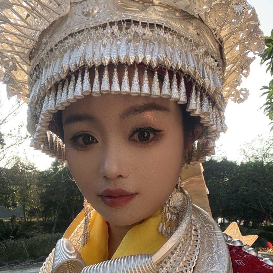大耳朵白兔兔