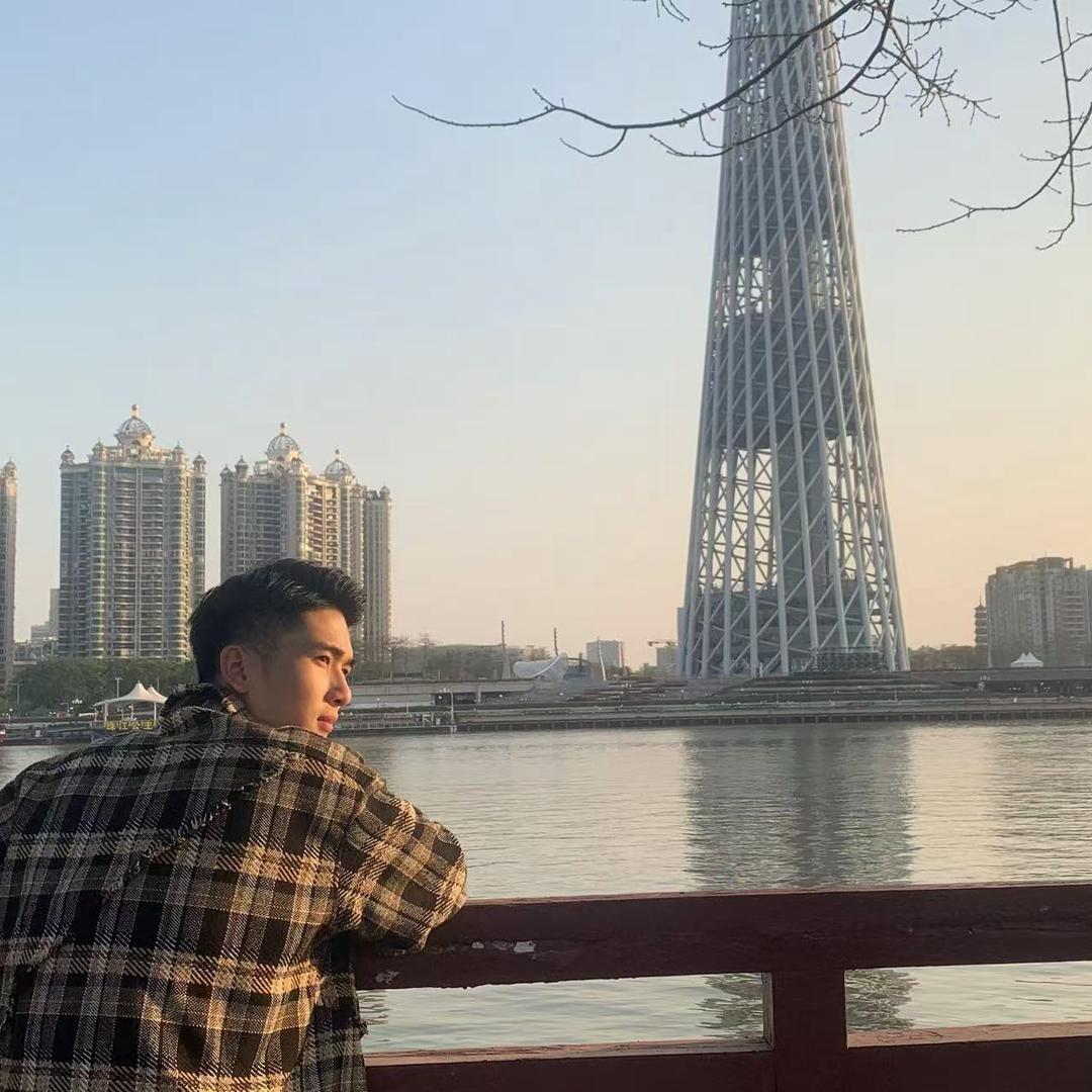 ..小聪同学👨🏻‍🎓