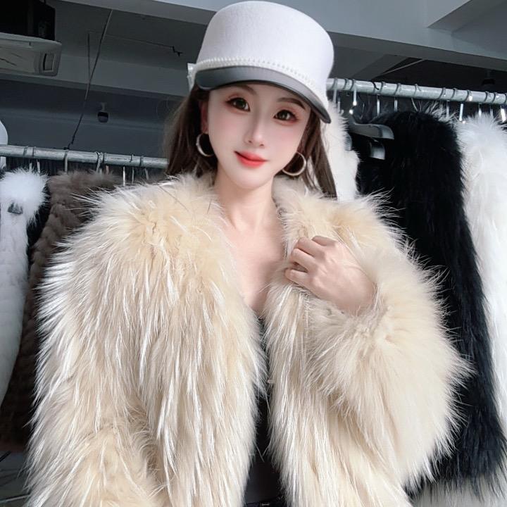 海宁皮草工厂直播间