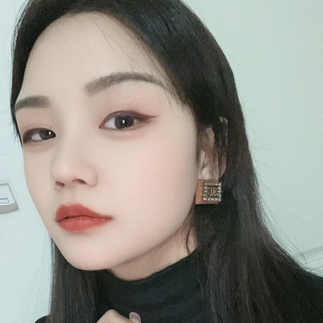 莹莹