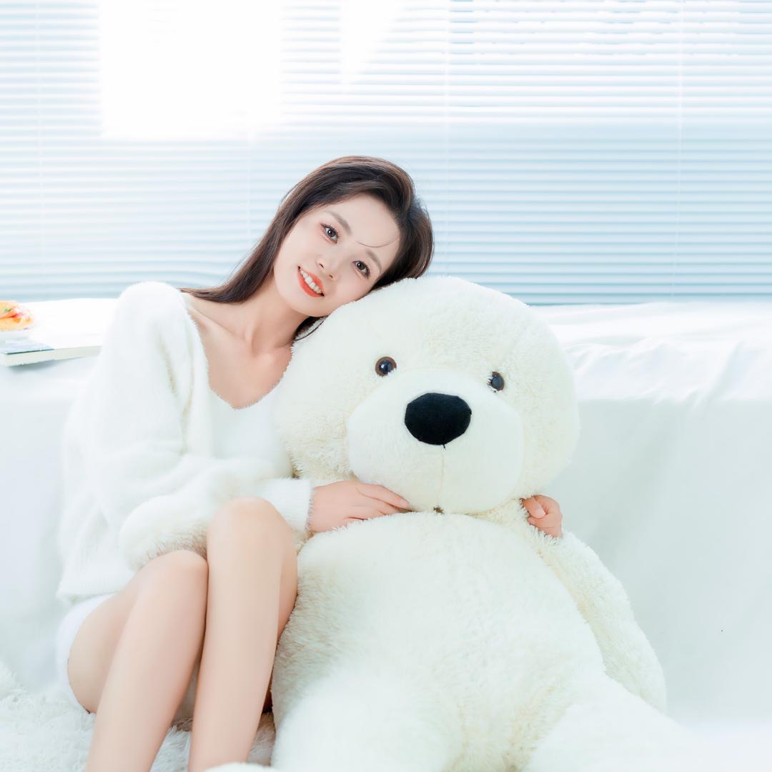 爱种草的小美