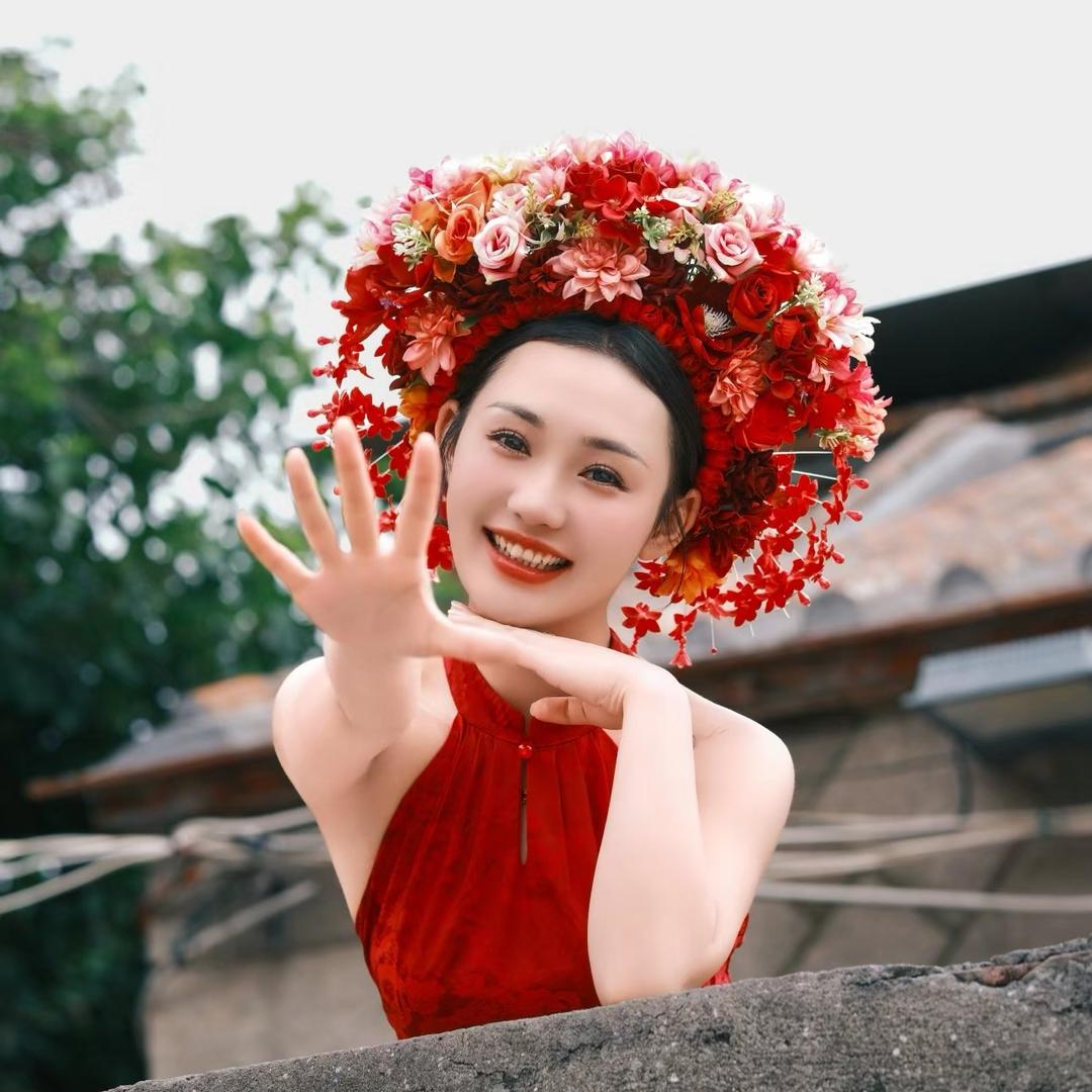 爱吃的俩姐妹(超年轻•茶膏源头工厂)