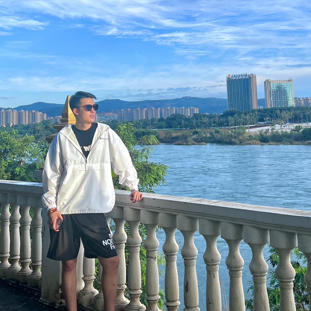 李京