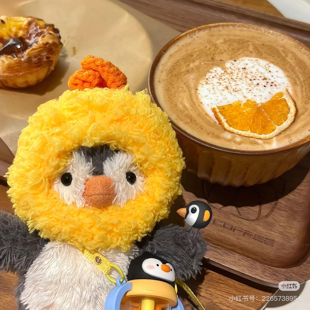 企鹅吃布丁🍮