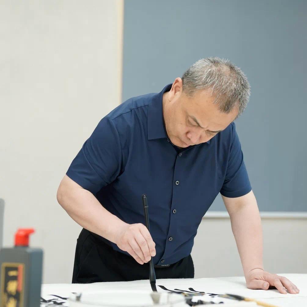 倪和军书法