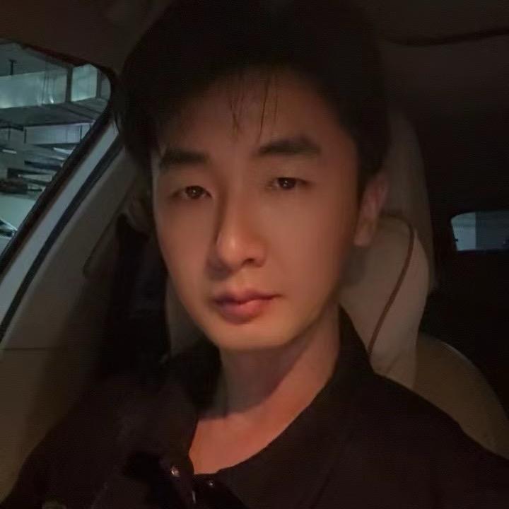 im潮玩雕塑