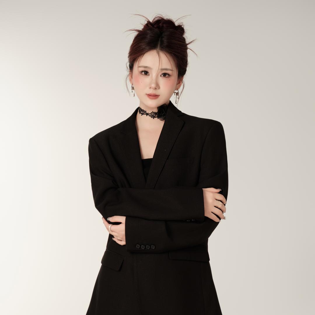 姣姣会化妆