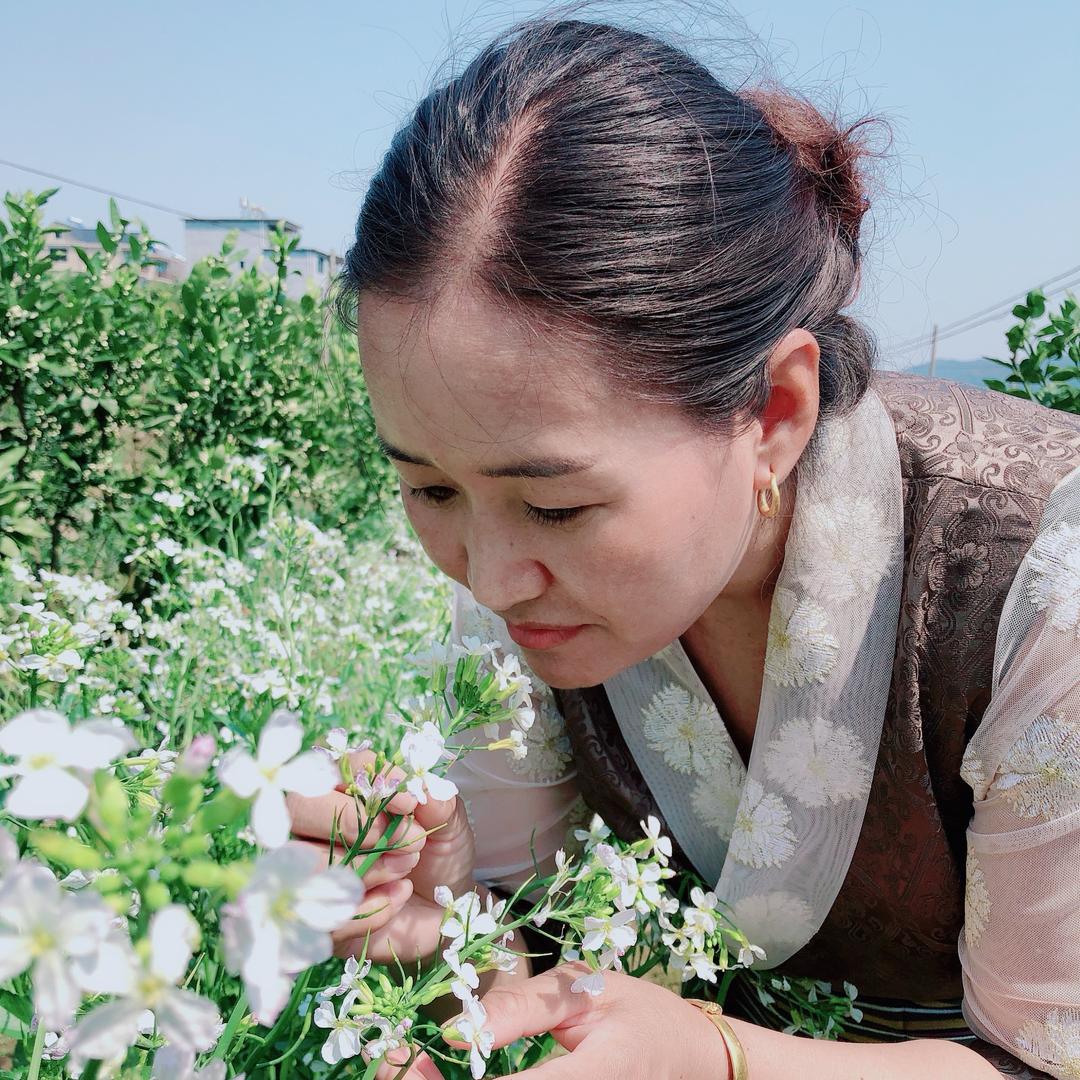 阿佳-