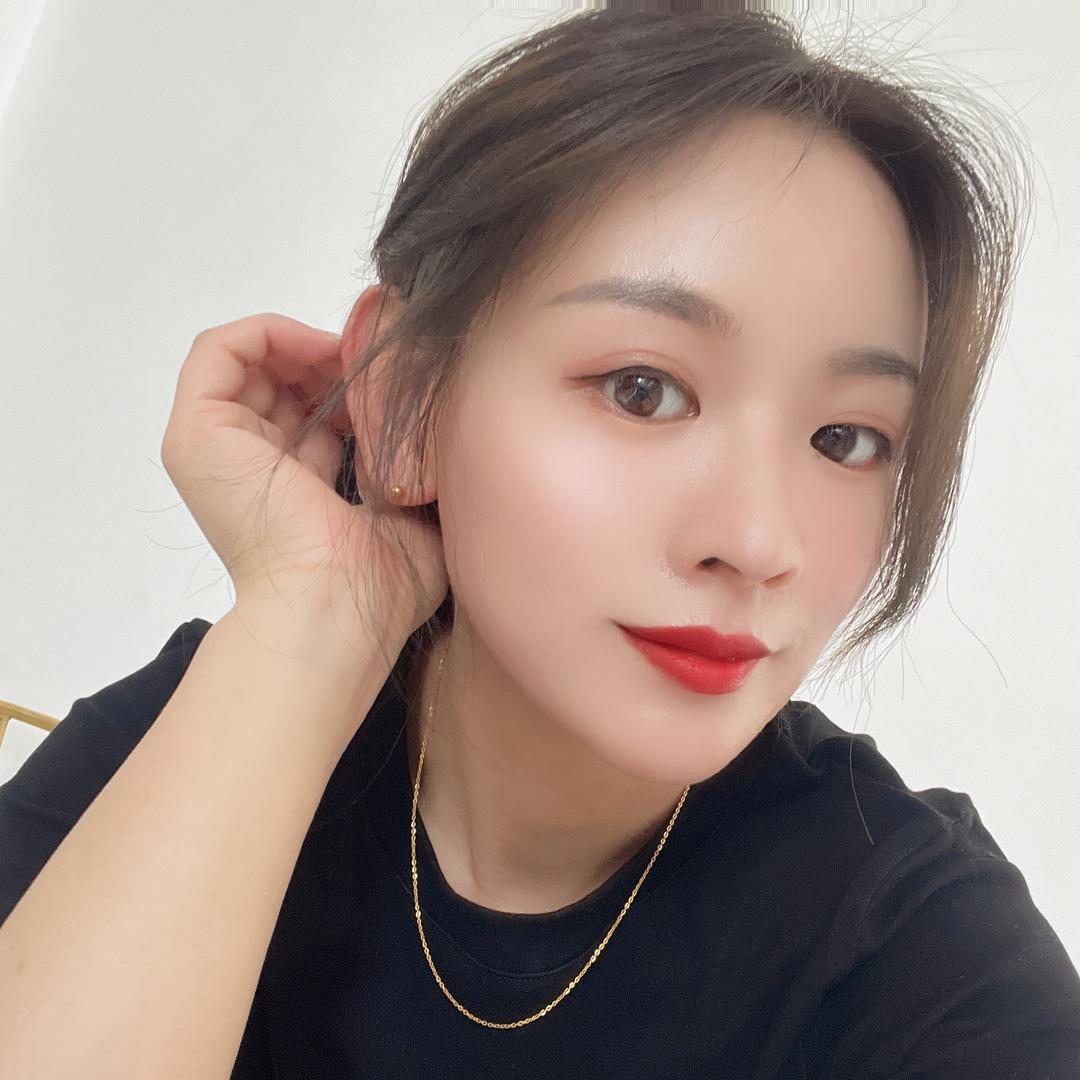 杨乐多美甲