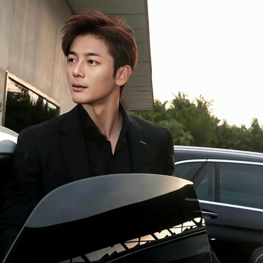 泽锡•（文）☀️⁹ ² ⁰