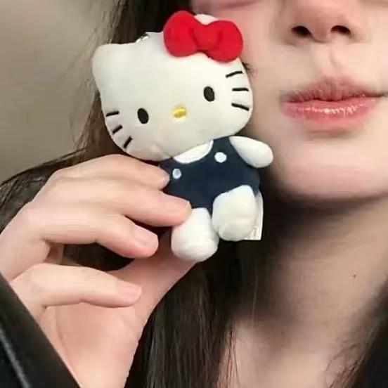 伟.