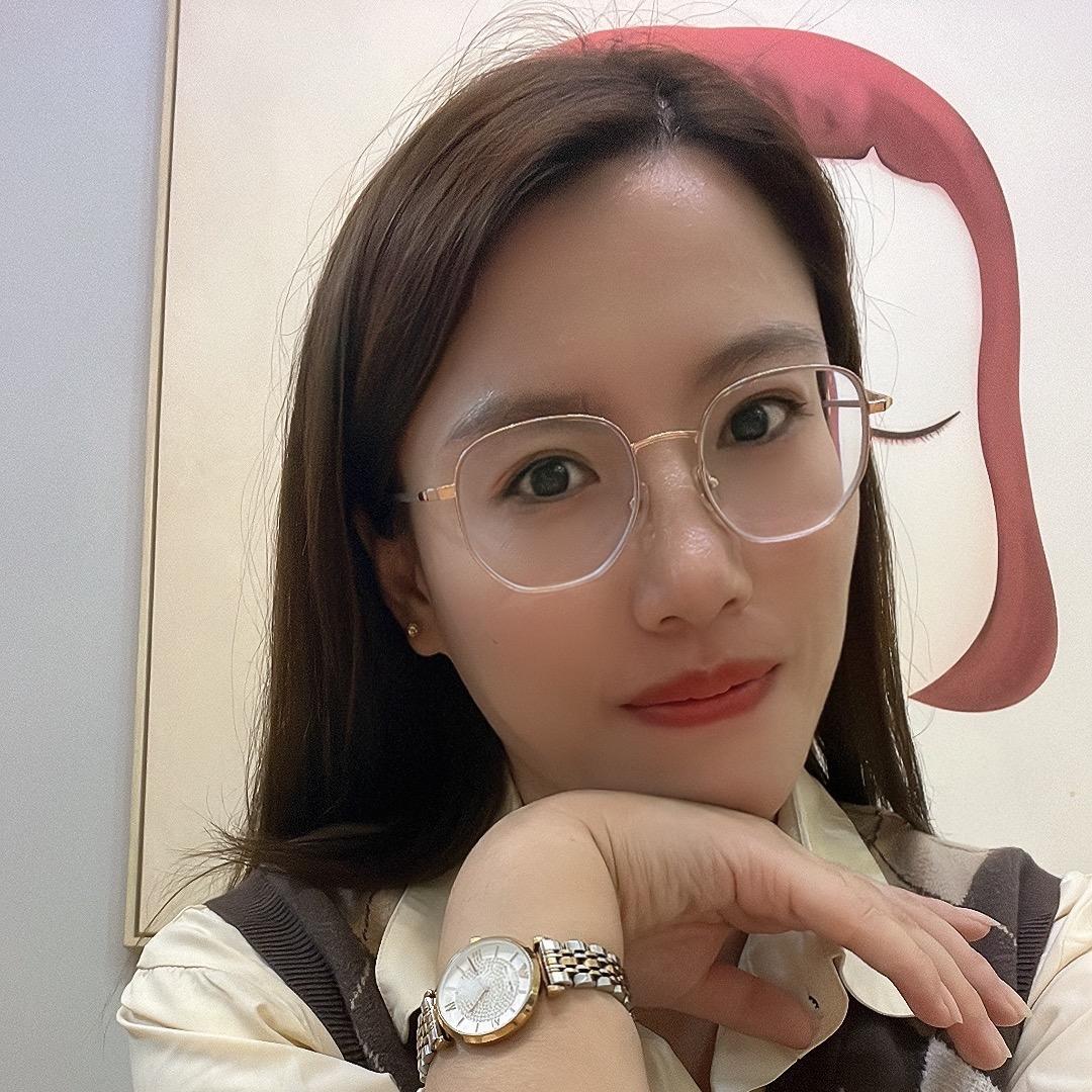 塔湾货车灯具批发莹姐