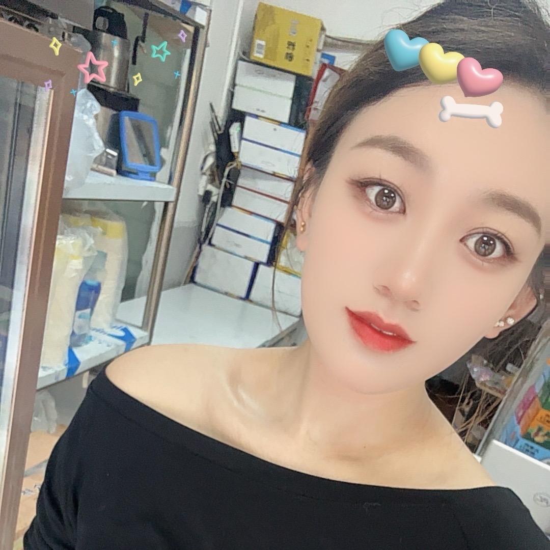 小谢烧烤烤鱼。