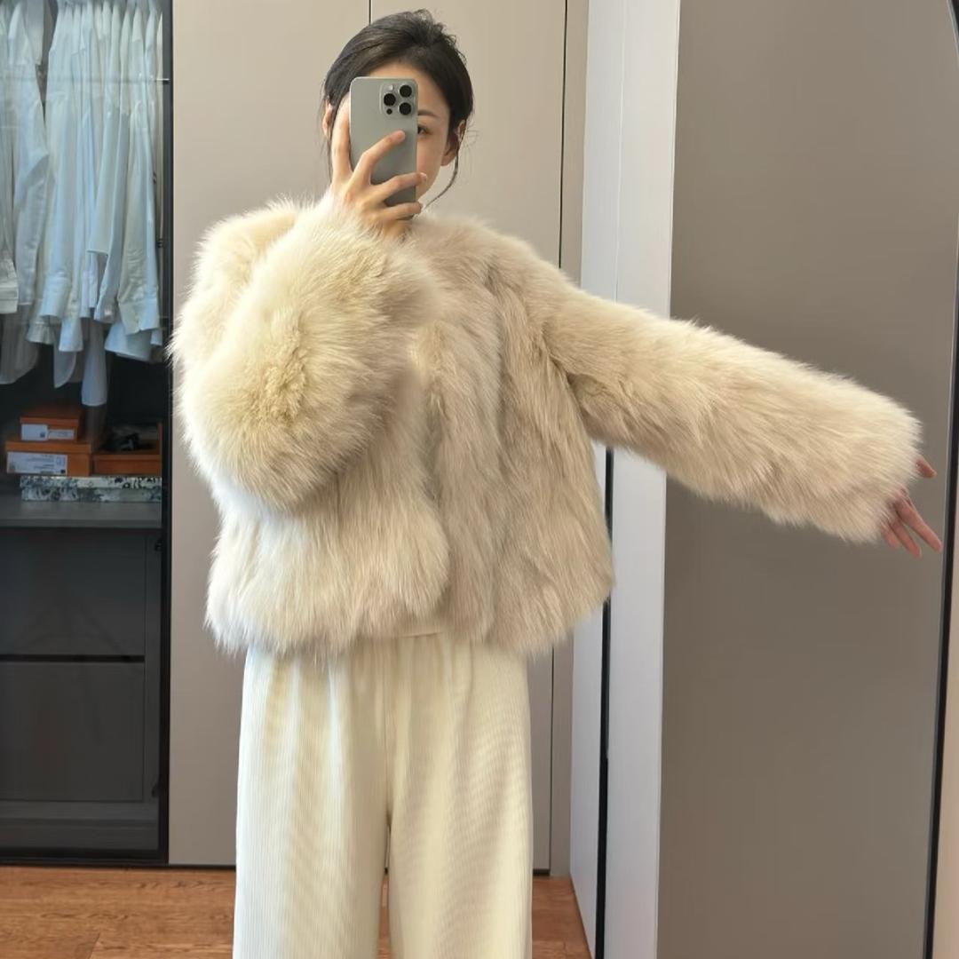 柚蒽皮草服饰