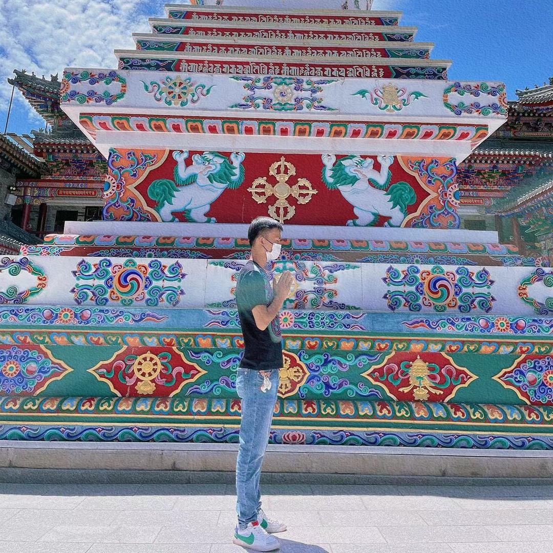 华！