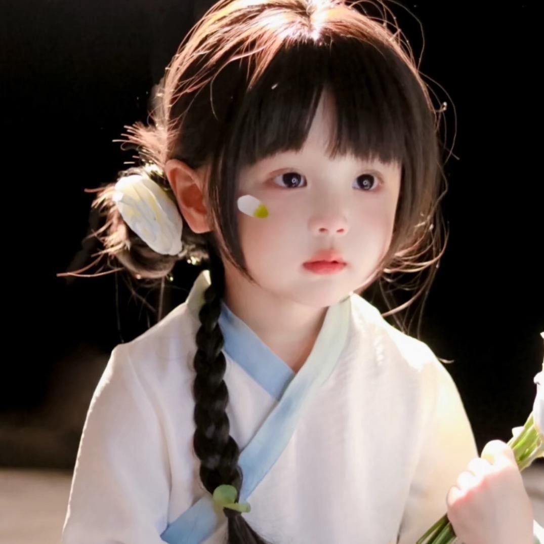 @挺好看一女的