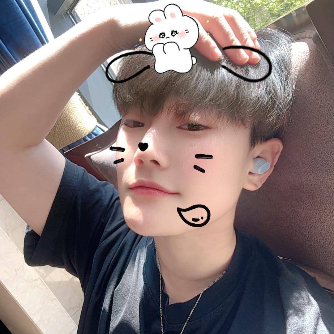 请叫我Baby🤟🏻