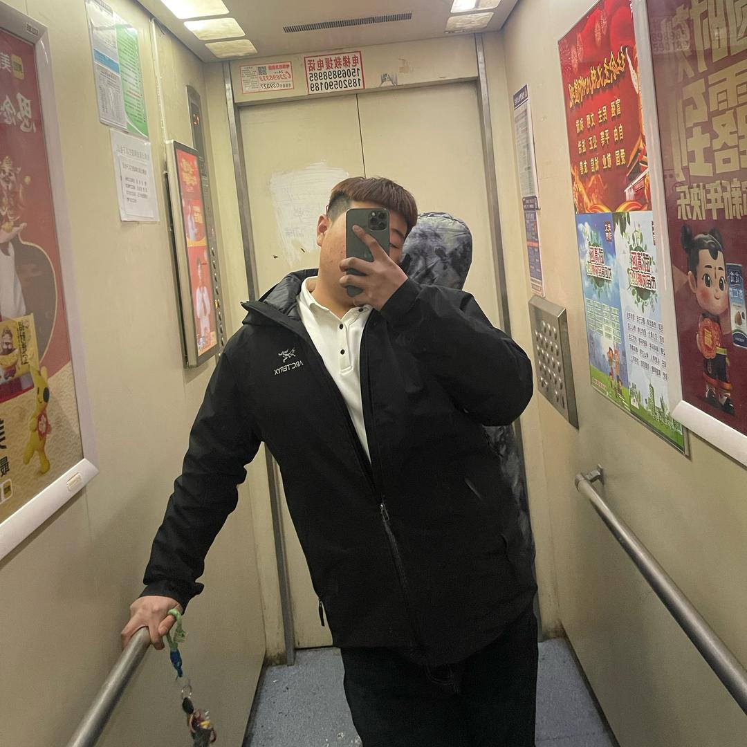 何子恒.