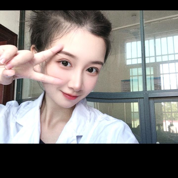 林月月✨