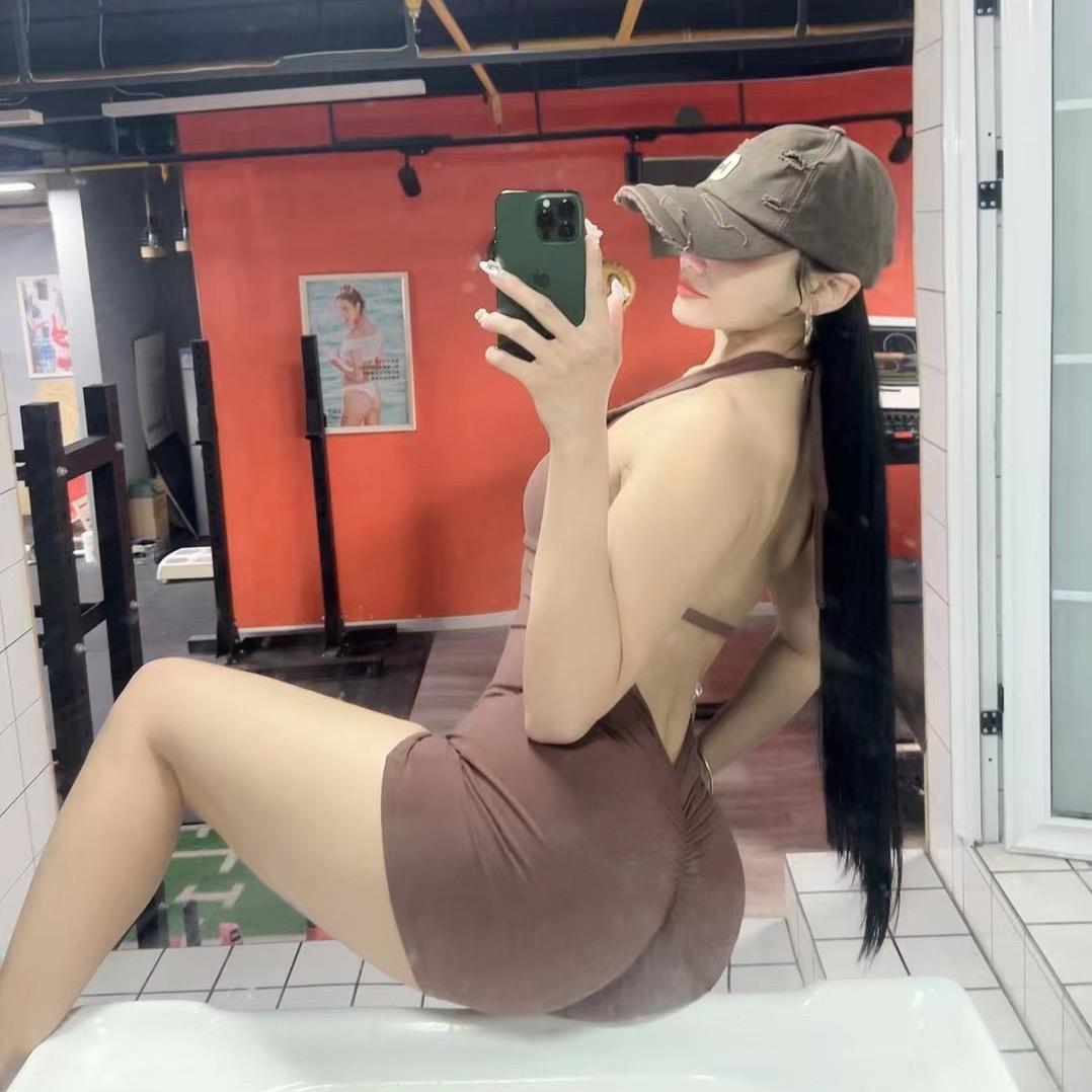 桃子爱撸铁