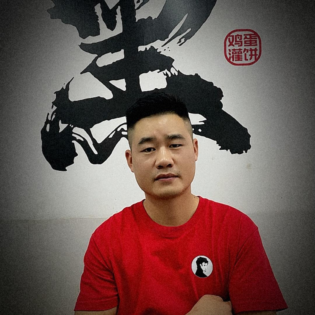 彪哥烤冷面-（黑衣人）