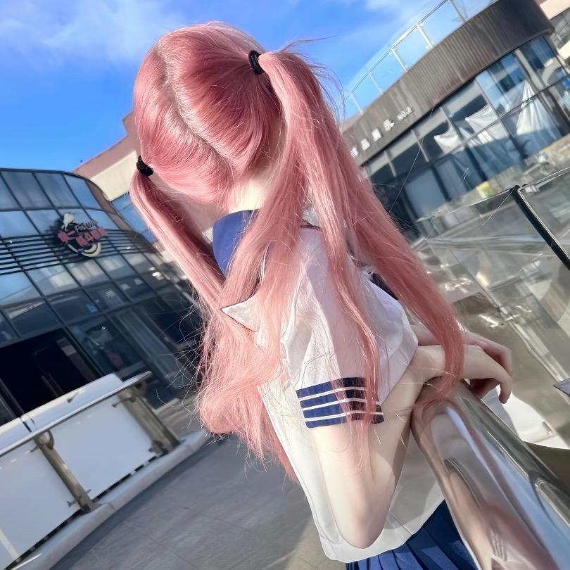 灰色