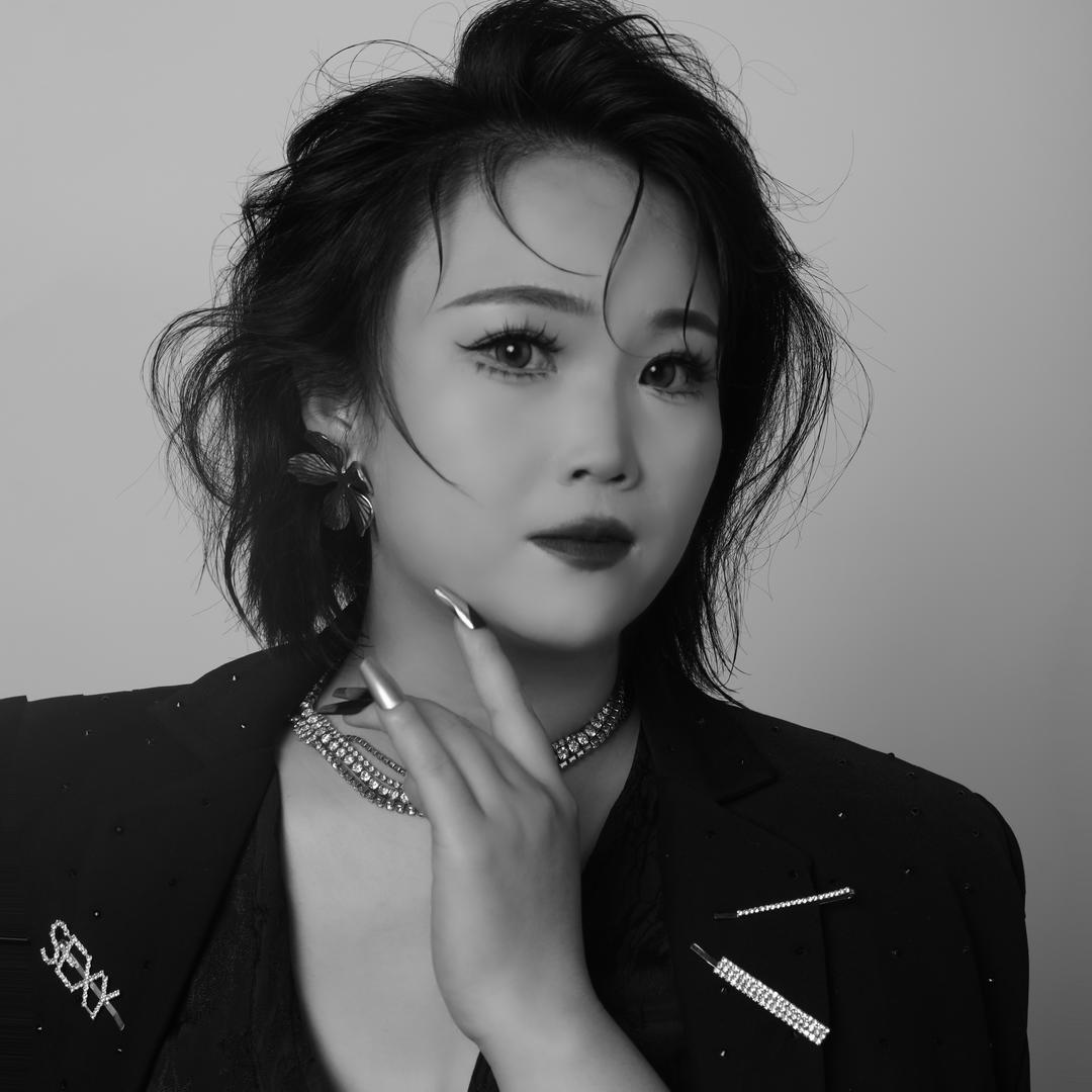 化妆师–萍萍（接活动）