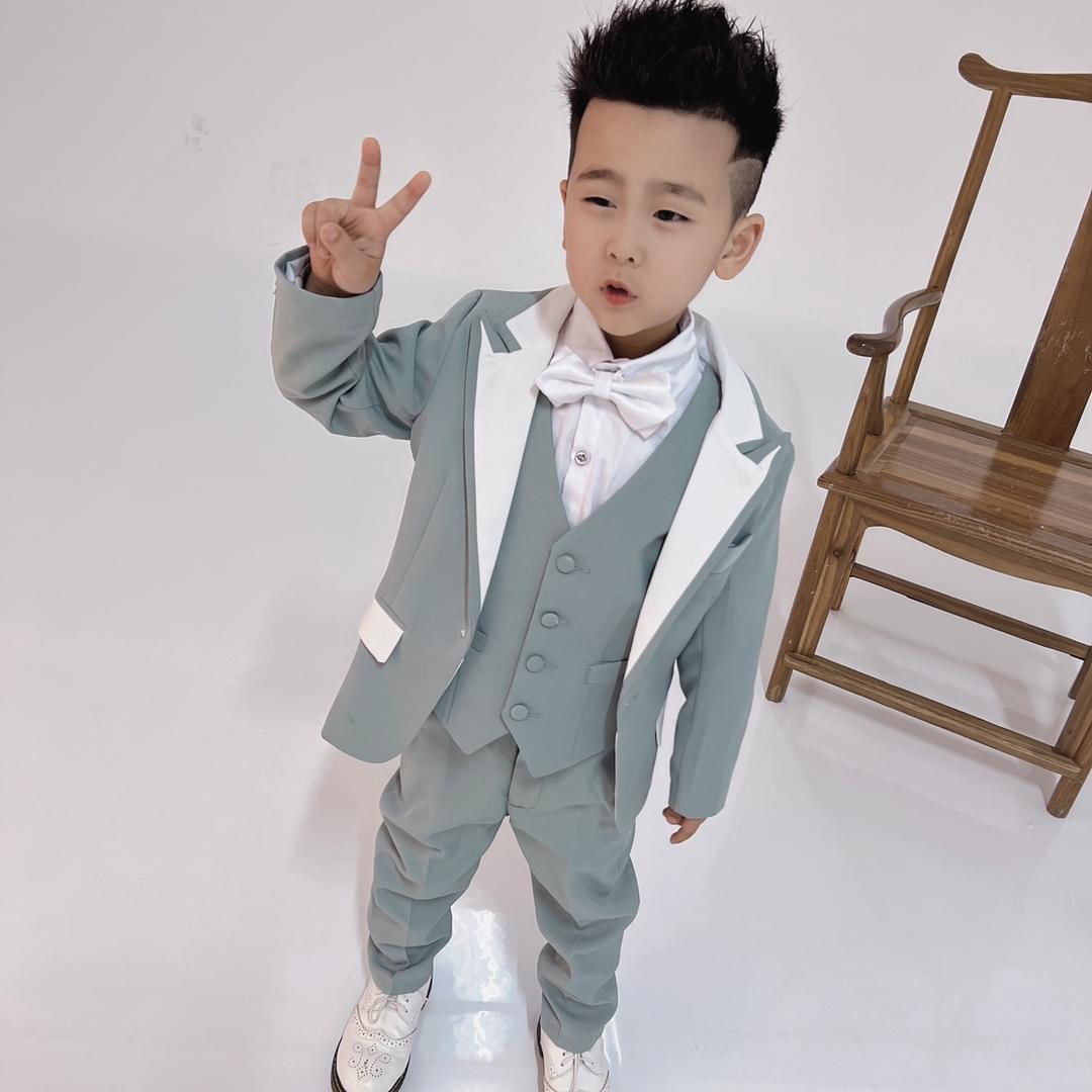 家有俩儿子👦