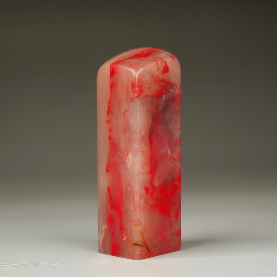 一点鸡血石