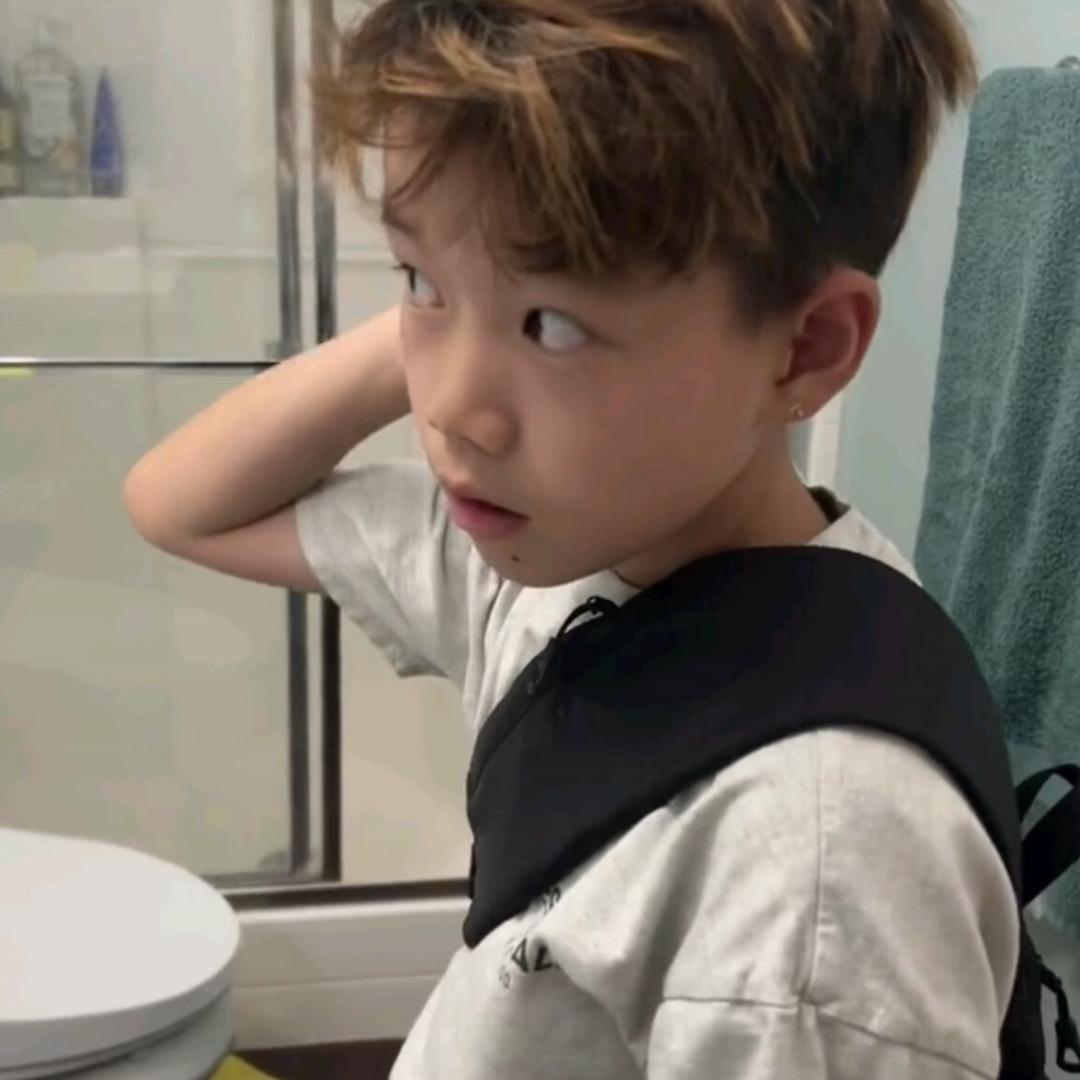 可怜的小孩
